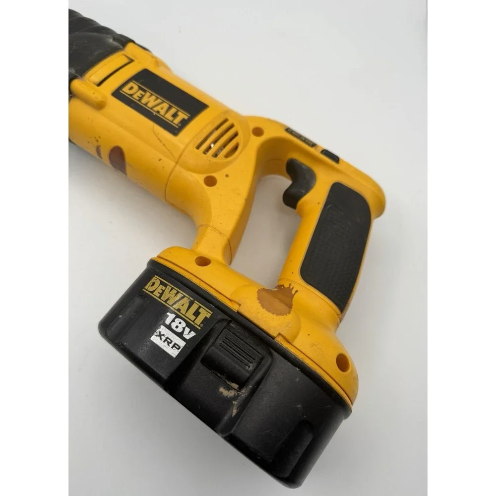 DEWALT DW938 18V Cordless Reciprocating Saw + DC9096 18v XRP Battery SEE VIDEO!